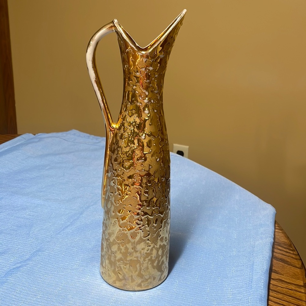 Weeping Gold Pitcher/EWER/Bud Vase Elynor China 22K USA 14" x 5”